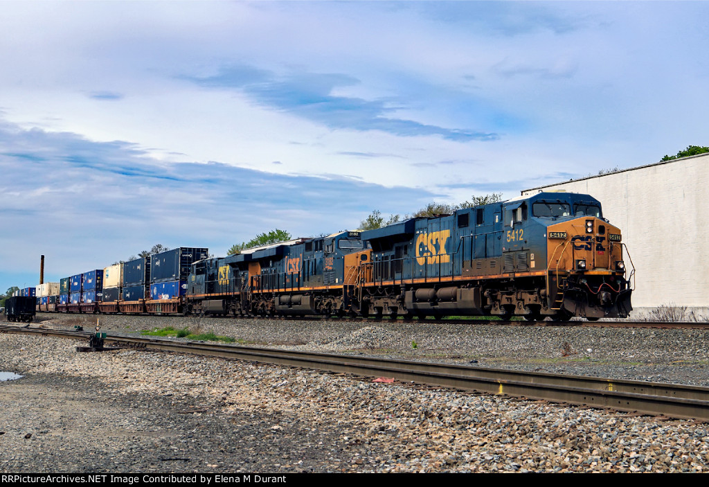 CSX 5412 on I-158